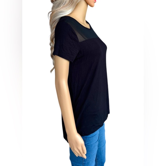 Tahari❣️Free w/purchase‼️ Black Crew Neck Top | Size S - Picture 4 of 7